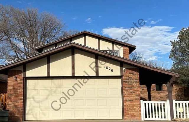 1820 Colonial Parkway