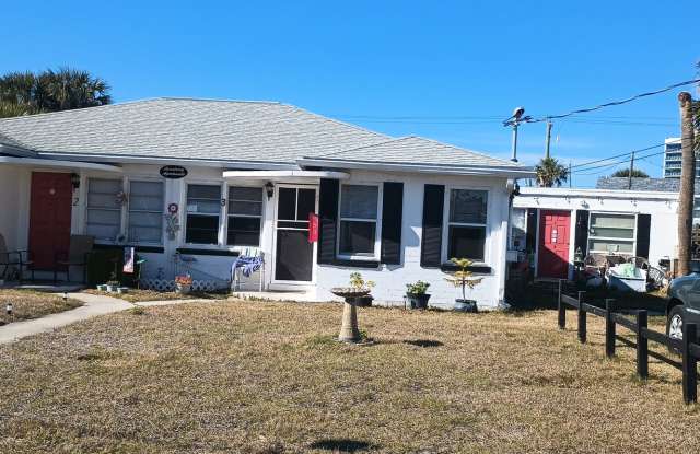Beachside bungalow 2 bedrooms