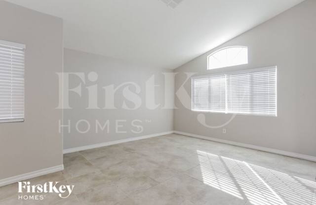 2114 West San Miguel Avenue