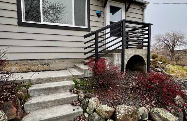 Photo of 261 Wilcox Road - Tieton WA