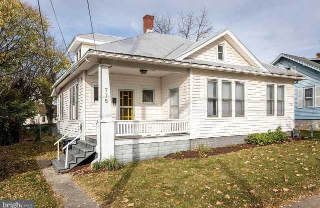 Photo of 775 COLLICELLO Street