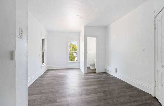 Photo of 2314 Walnut St