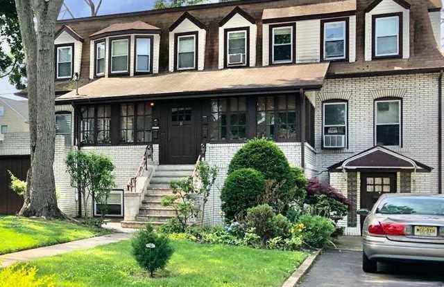 11 Preston Street - 11 Preston Street, Ridgefield Park, NJ 07660