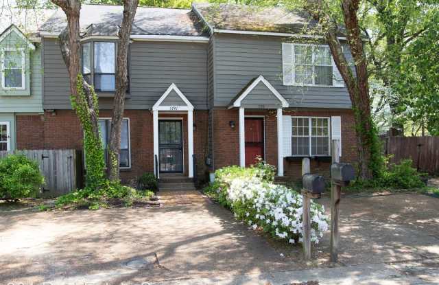 3741 Charleston Square Drive