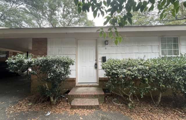 220 S Laurel Ave