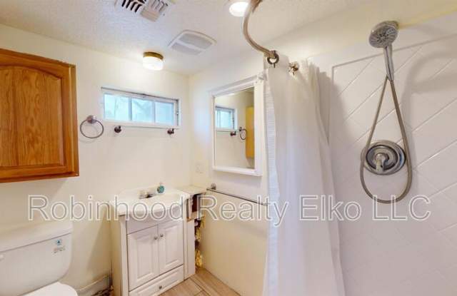 440 Sage Street - 1/2