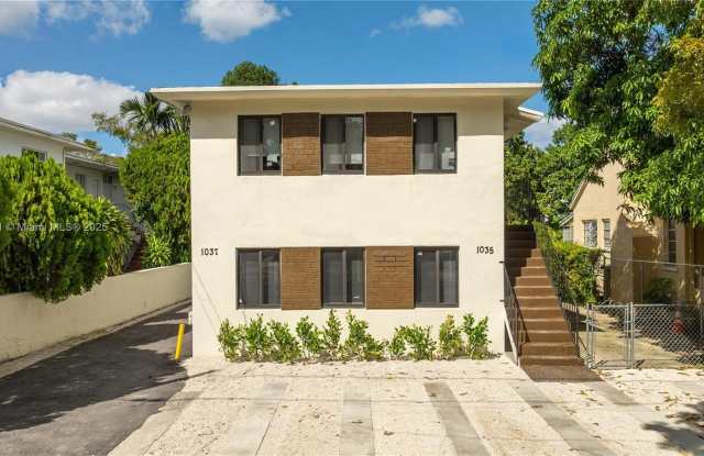 Photo of 1035 SW 4th St