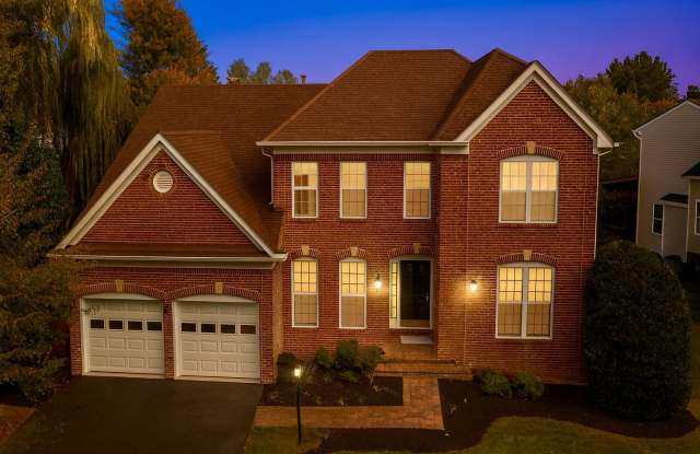 2410 Dakota Lakes Dr