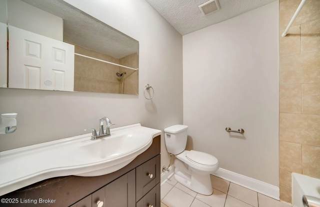 6312 Six Mile Lane (Buechel/ Hikes Point Area)