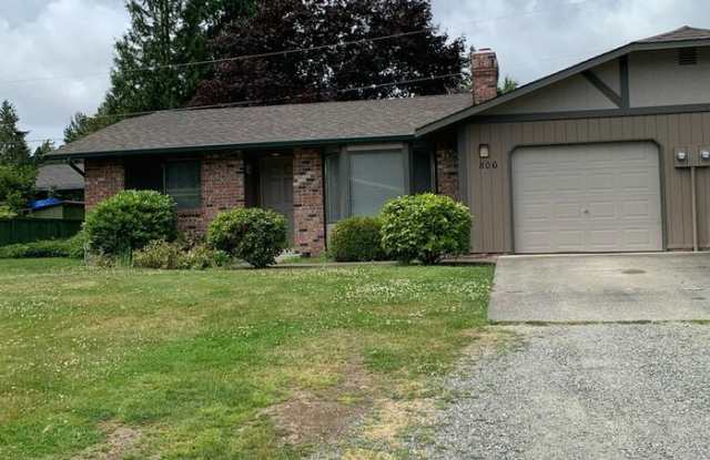 806 109th Avenue Court East