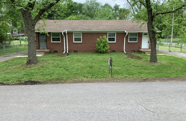 310 Beech - 310 Beech St, Clarksville, TN 37042