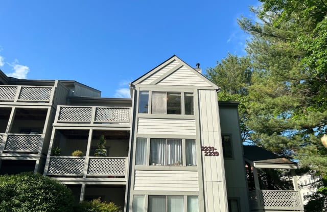 2239 Hunters Run Dr - 2239 Hunters Run Drive, Reston, VA 20191