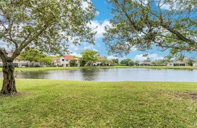 436 Lakeview Dr