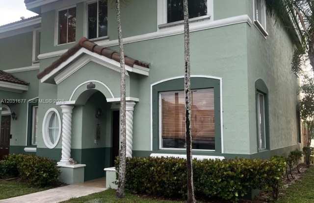 2606 SE 15th Pl