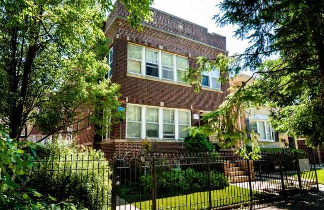 4819 W Cornelia Avenue - 4819 West Cornelia Avenue, Chicago, IL 60641