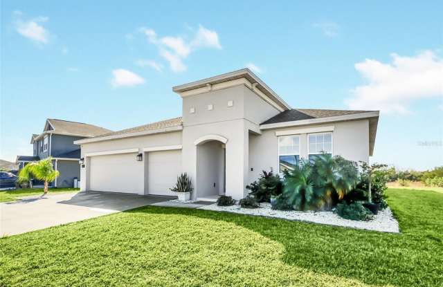 157 PINEYWOODS STREET