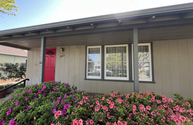 1623 Christopher Way