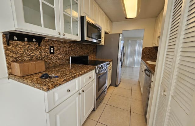 8194 Northwest 8th Place - 8194 Northwest 8th Place, Plantation, FL 33324