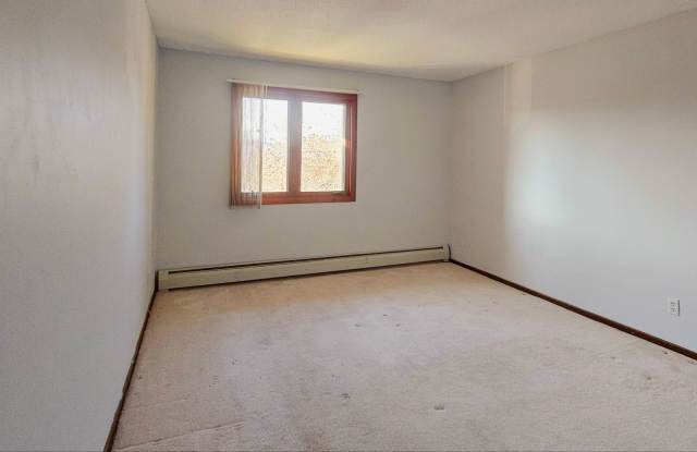 Plymouth Condo For Rent
