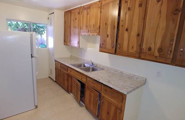 Juniper St. 3044 ***