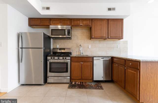 227 E GIRARD Avenue unit: 2