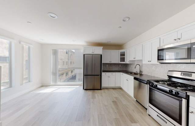 Photo of 951 N Mariposa Ave unit: 3/4