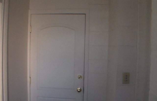 1011 Royal Gorge Blvd Ste C