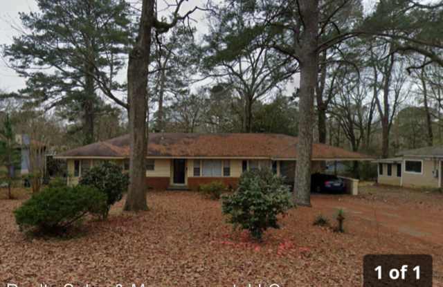 245 Shady Circle
