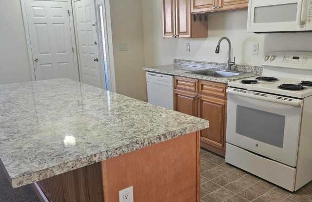 290 N Route 9 Street unit: B10