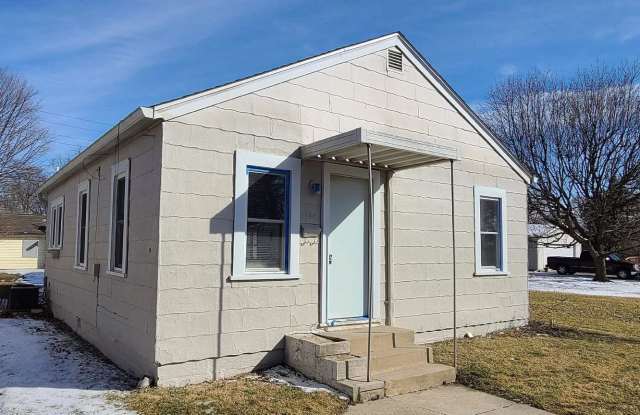 Newly Remodeled 2 Bed / 1 Bath - 2104 South Biltmore Avenue, Muncie, IN 47302