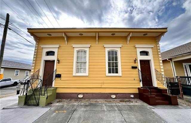 Photo of 2302 IBERVILLE Street