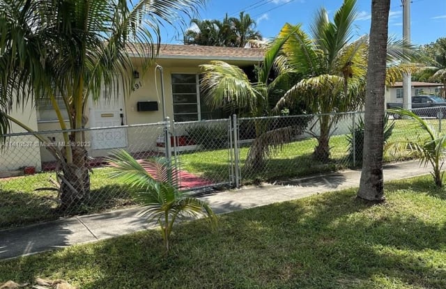 491 NE 171st St - 491 Northeast 171 Street, North Miami Beach, FL 33162