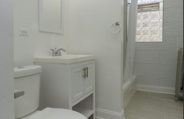 6905 South Prairie Ave.