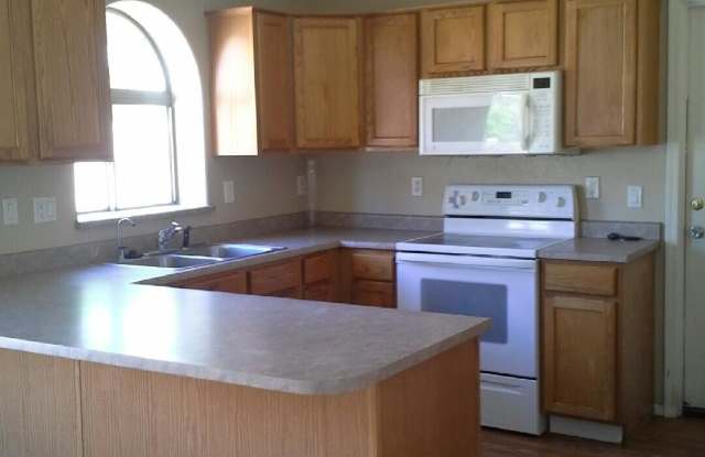 16735 W TAYLOR Street