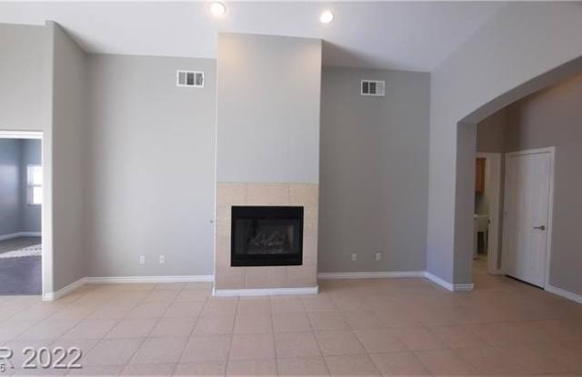 525 Sun Mountain Avenue