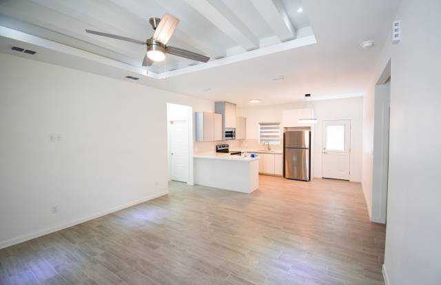 308 West Campeche Avenue - 4