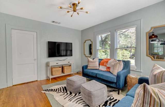 Spacious Garage Apartment