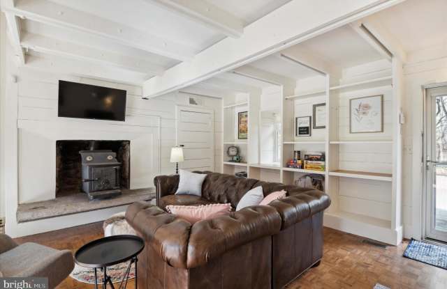 565 UPPER PIKE CREEK Road