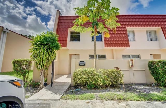 3962 Inverrary Dr - 3962 Inverrary Drive, Lauderhill, FL 33319