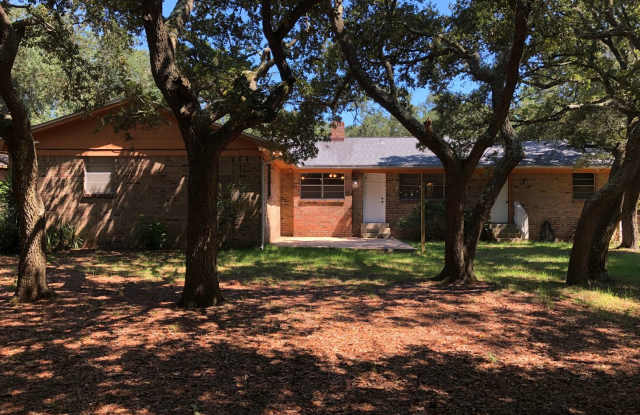 6 Dogwood Drive Shalimar, FL 32579