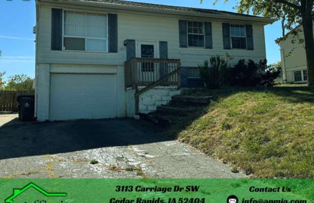 3113 Carriage Dr SW
