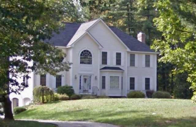 27 Beacon Hill Road - 27 Beacon Hill Road, Hillsborough County, NH 03076