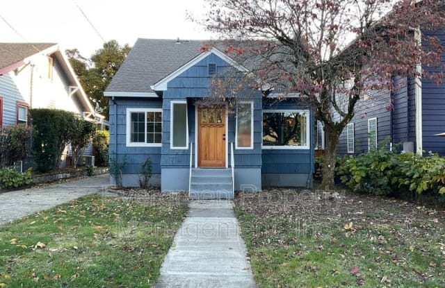 2252 SE 70th Ave - 2252 Southeast 70th Avenue, Portland, OR 97215