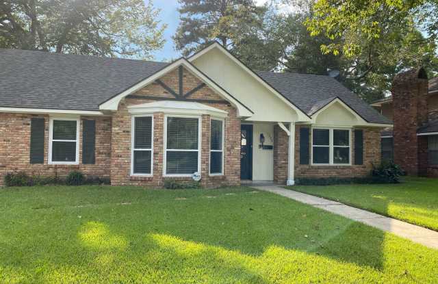 Must see this Beautiful Remolded 4 Bedroom /2 Bath home 1332 Wellington Dr.