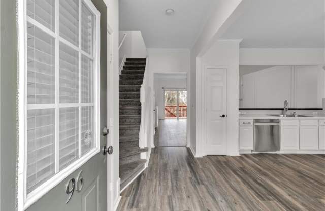 9155 Nesbit Ferry Road unit: 96