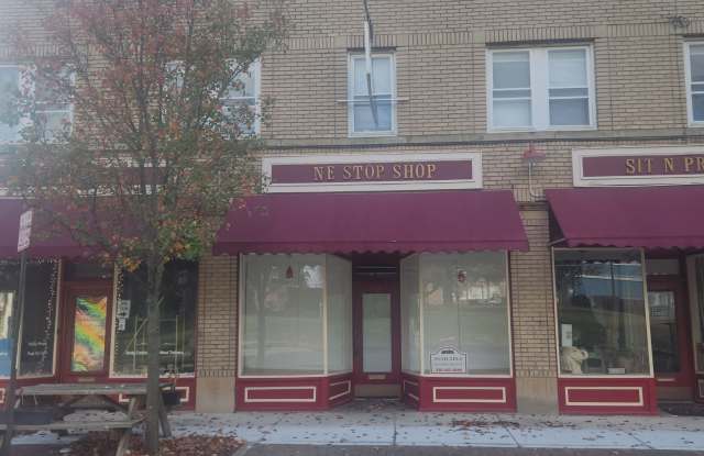 Photo of 604 6th St NW