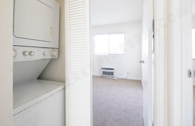 *OPEN HOUSE: 10/4 1-2PM* Normal Heights: 2BR with Parking, Washer/Dryer, and AC