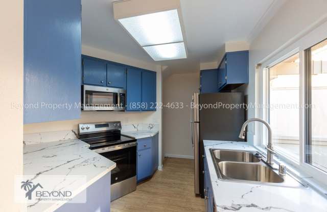 ***LA JOLLA CONDO***NEWLY RENOVATED***NEW APPLIANCES***GARAGE***PET FRIENDLY***