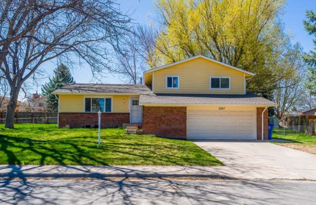 Beautiful 3-Bed 2-Bath Home in Loveland, CO! photos photos