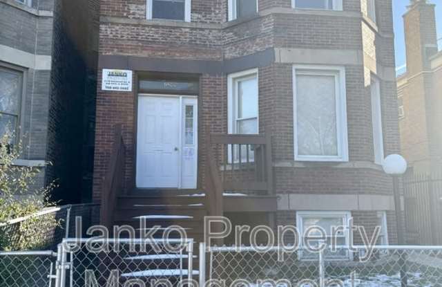 Photo of 7249 S Ridgeland Ave